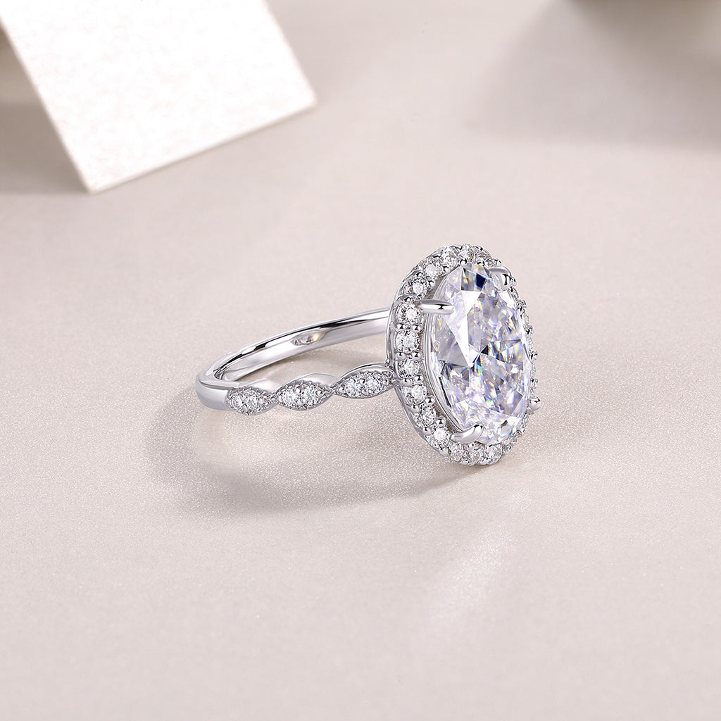 Bright Moon - A Fashionable Diamond Jewelry Piece Set With Moissanite S925 Sterling Silver And Platinum-plated Diamond Ring