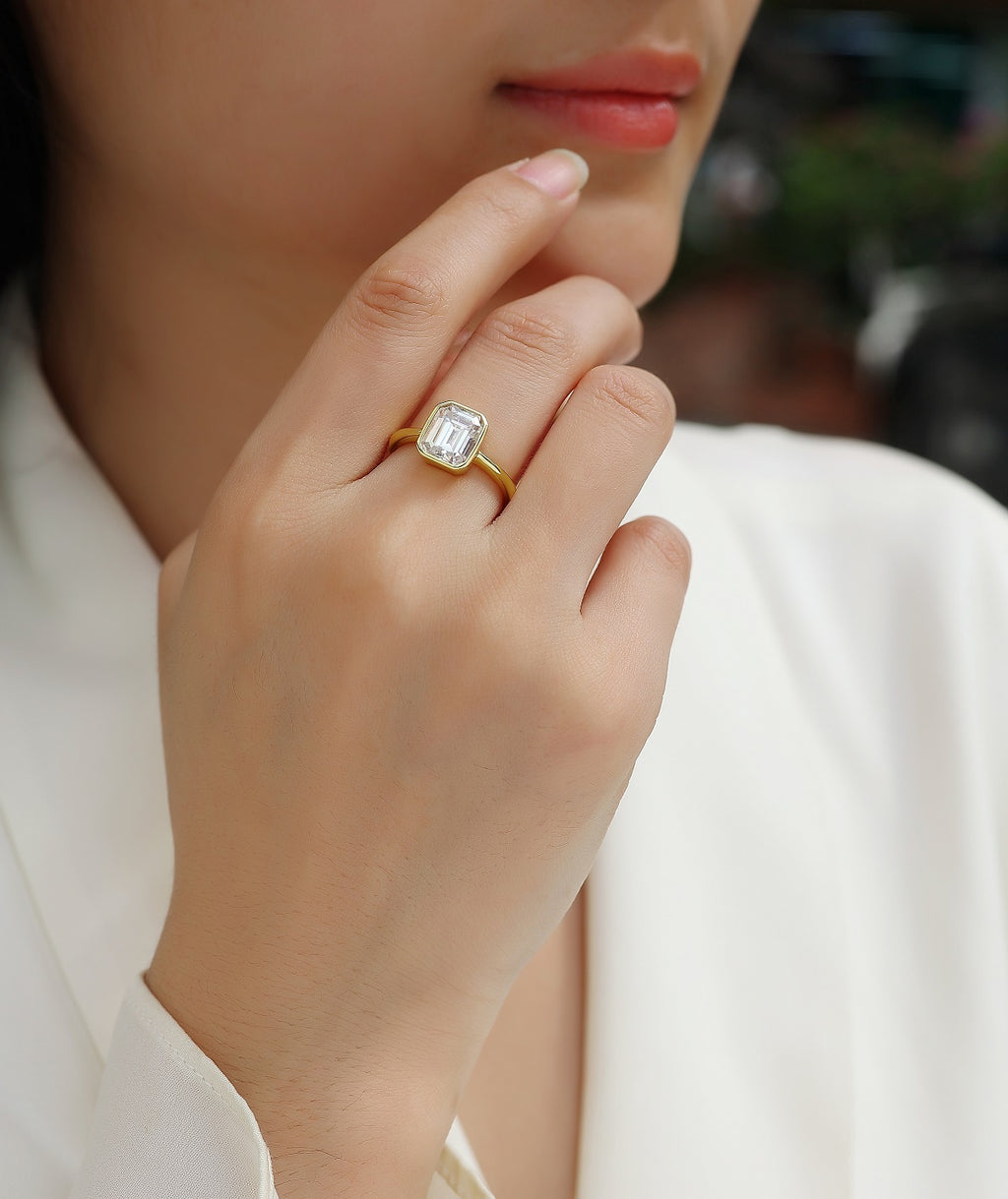 Pagoda - A Fashionable Diamond Jewelry Piece Set With Moissanite S925 Sterling Silver And Gold-plated Diamond Ring