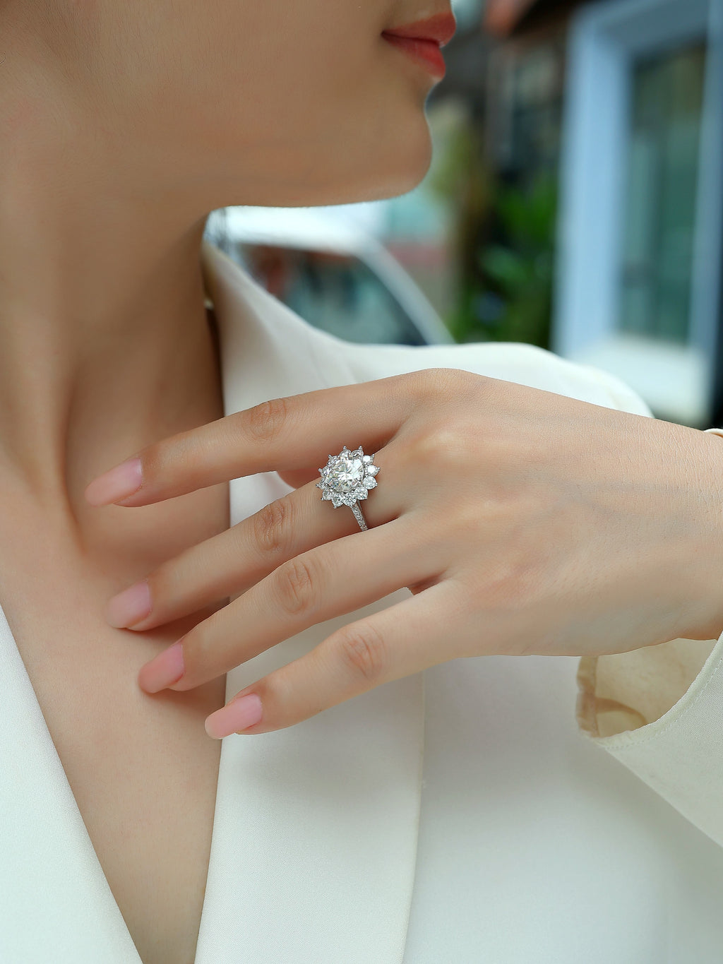 Sunflower - A Fashionable Diamond Jewelry Piece Set With 3-carat Moissanite S925 Sterling Silver And Platinum Diamond Ring